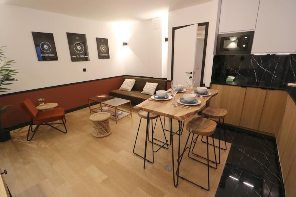 Neuf & Cosy - 2 Chambres - 11E Paris Luaran gambar
